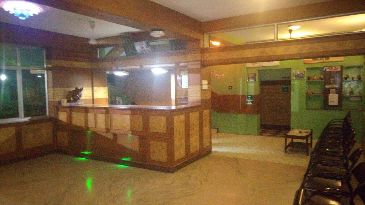 Hotel Valli Thanjavur Exteriör bild