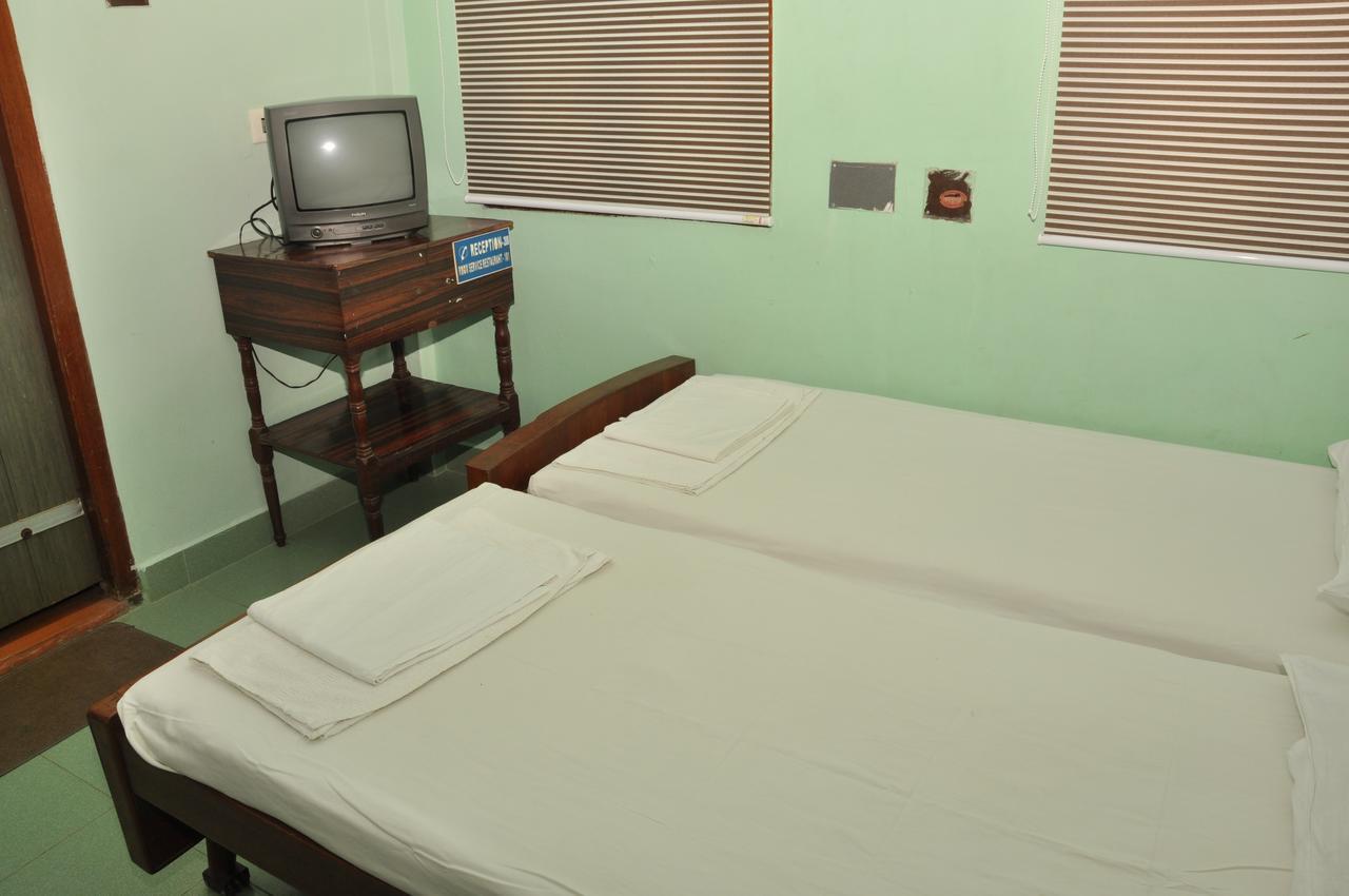 Hotel Valli Thanjavur Exteriör bild