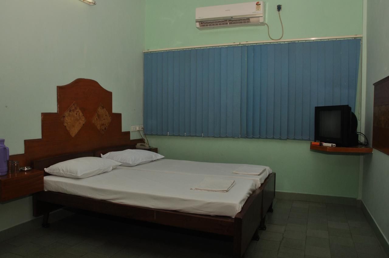 Hotel Valli Thanjavur Exteriör bild