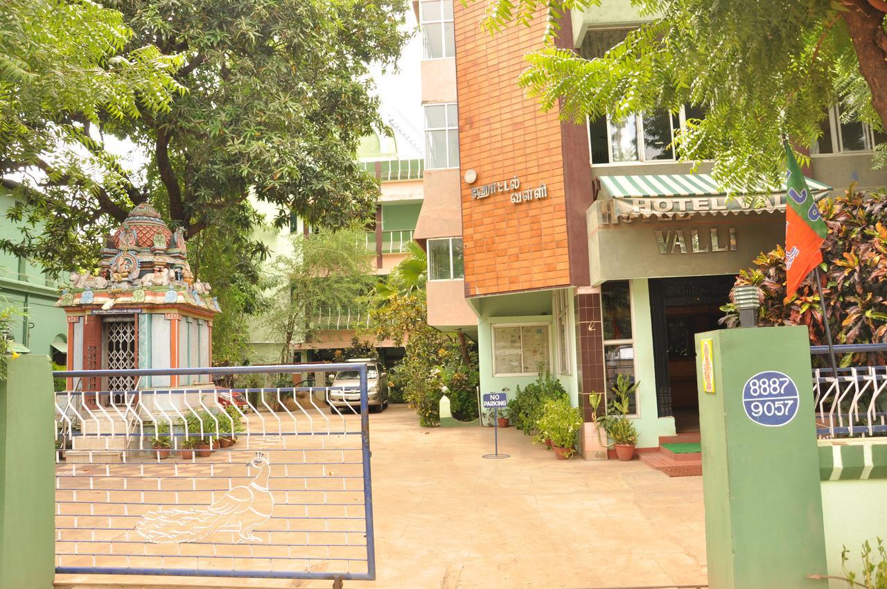 Hotel Valli Thanjavur Exteriör bild