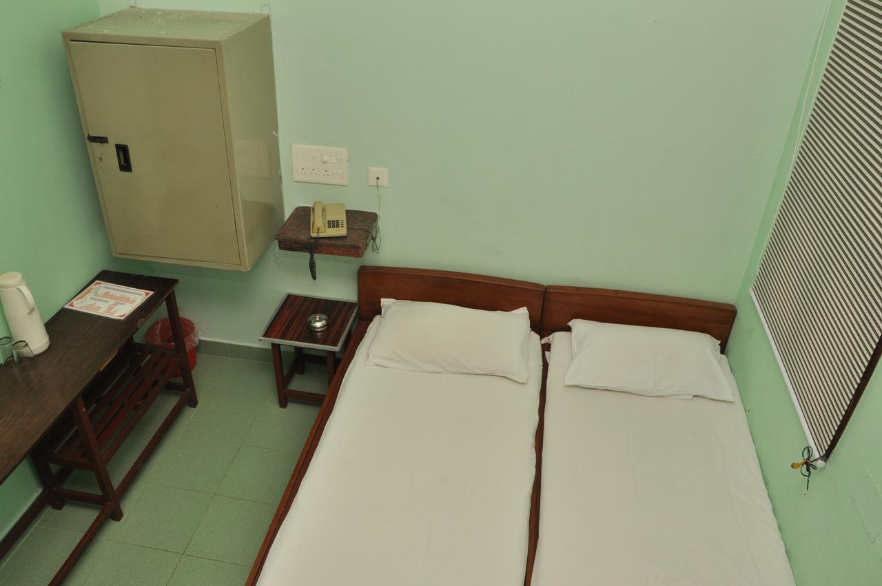 Hotel Valli Thanjavur Exteriör bild
