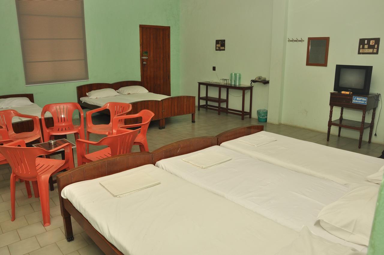 Hotel Valli Thanjavur Exteriör bild
